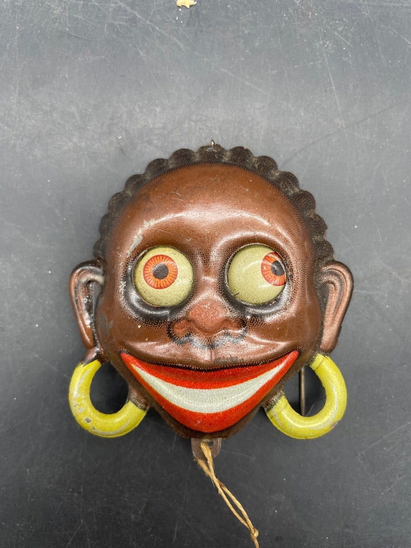 BLACK AMERICANA VINTAGE GERMAN TIN LITHO PIN TOY FACE GOOGLY MOVING EYES (1 of 8)