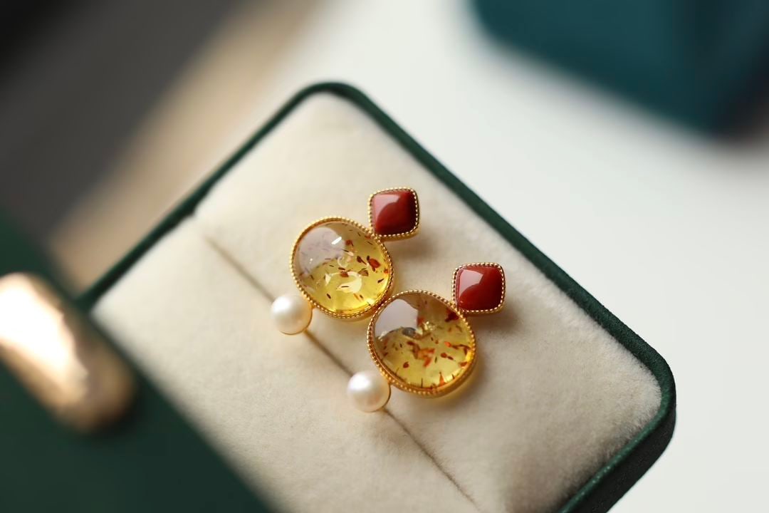 Natural amber and red pearl earrings (1 of 5)