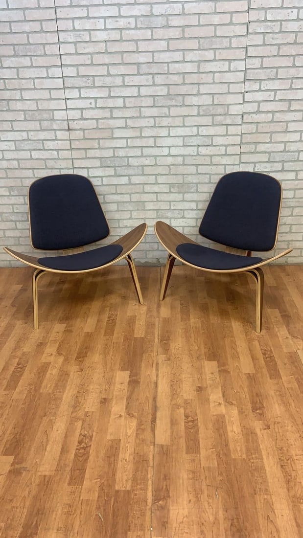 Mid Century Modern Hans Wegner Attributed Bent Plywood 3-Leg Shell Chairs Pair (1 of 10)