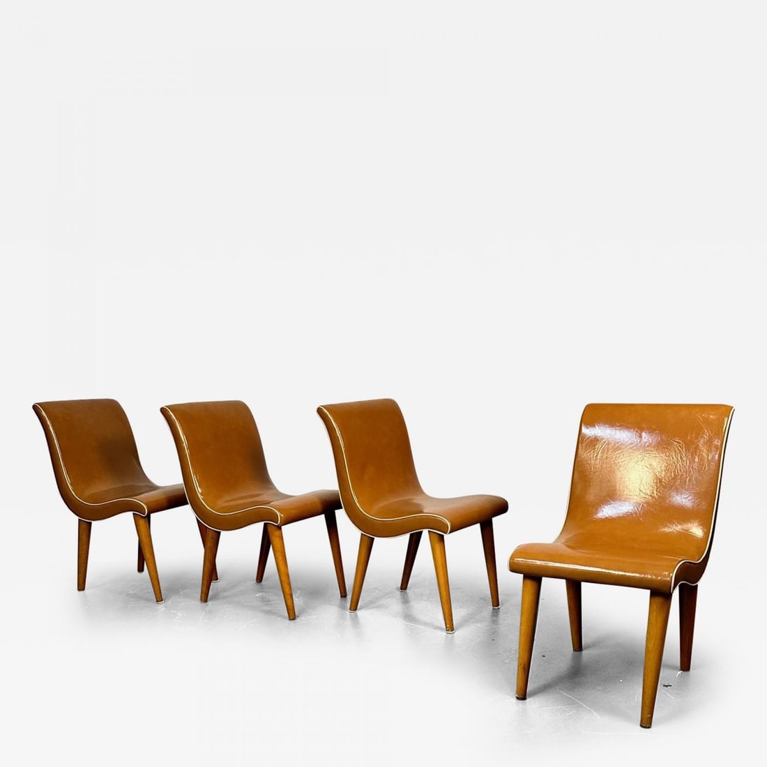 Four American Mid-Century Modern Curvy Dining / Side Chairs by Russel Wright: Title: Four American Mid-Century Modern Curvy Dining / Side Chairs by Russel Wright Description: Four American Mid-Century Modern Curvy Dining / Side Chairs by Russel Wright Russel Wright for Conant-B