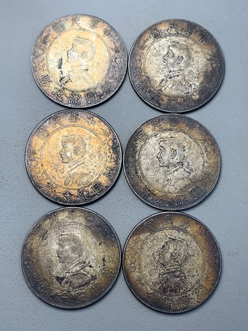 A Set Chinese Pure Silver Coin (1 of 6)