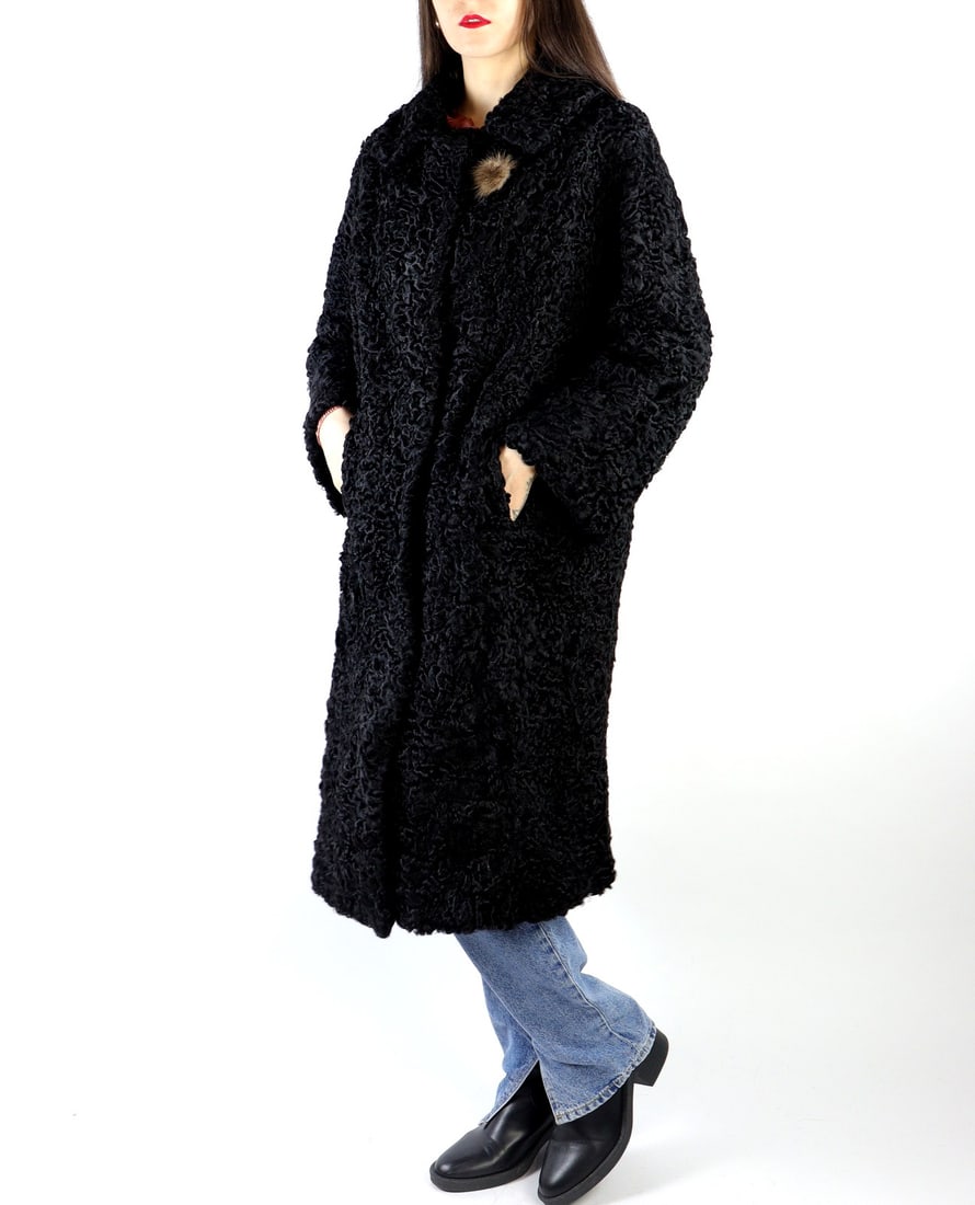 KARABUL LAMB FUR COAT EU: XL; US: 20: Title: KARABUL LAMB FUR COAT EU: XL; US: 20 Dimensions: Aproximate size- EU: XL; US: 20 : Important details: Length: 105cm/41.34in -Shoulders width:46cm/18.11in -Sleeve Length:64cm/25.2in -Bust size (