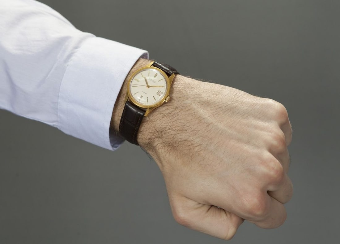 Wostok vintage men wrist watch russian antique unisex black USSR watches: Materials Band material: Leather Stainless steel Wostok vintage men wrist watch russian antique unisex black USSR watches / Vostok USSR wrist watch + Leather strap ?57 Watch - "Wostok" Specifications: