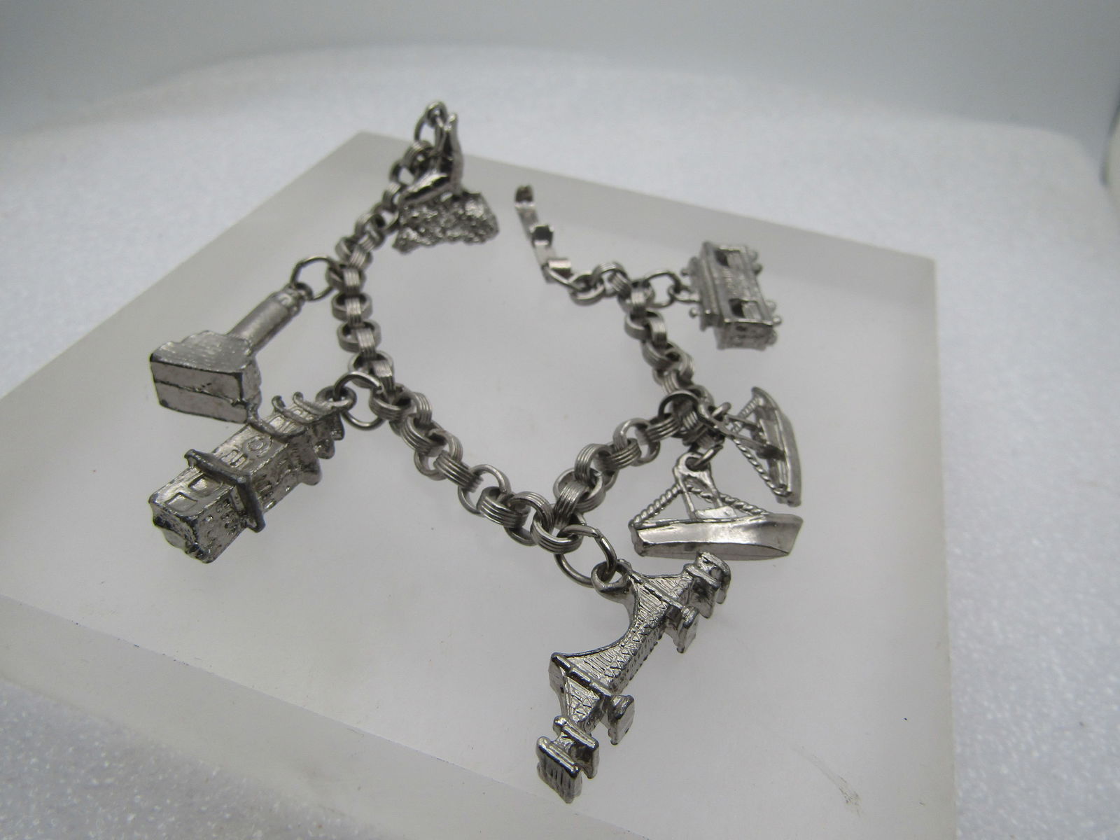 Vintage San Francisco Charm Bracelet, 1960's-1970's Souvenir, 7" (1 of 6)
