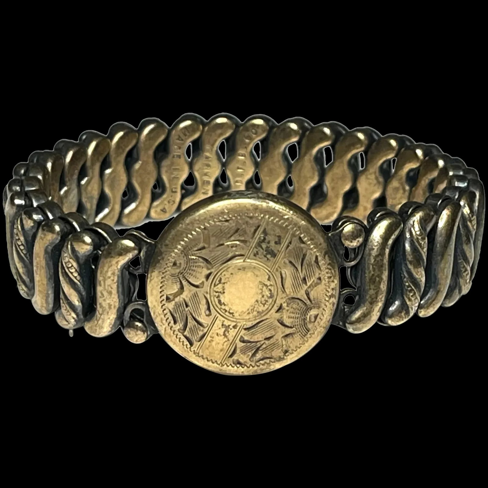Vintage Sweetheart Gold Fill Expandable Bracelet: Title: Vintage Sweetheart Gold Fill Expandable Bracelet Description: Vintage Sweetheart Gold Fill Expandable Bracelet Expandable 26 grams Gold-Filled Date/Period: Vintage Materials: Gold-Filled Dimens