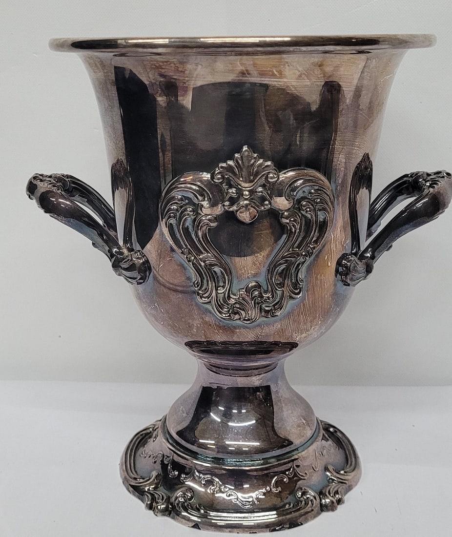 Vintage Silver Plate Ice Bucket Ornate Urn Wine Holder Champagne: Vintage from before 2000 Materials: Metal "Vintage Silver Plate Ice Bucket Ornate Urn Wine Holder Champagne Gorham Chantilly Duchess Silver Plated Chiller YC1379 In good condition with heavy tarnish.