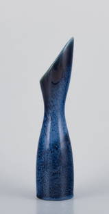 Stig Lindberg for Gustavsberg, Sweden. "Azur" ceramic vase with glaze in azure blue shades.: Stig Lindberg for Gustavsberg, Sweden. "Azur" ceramic vase with glaze in azure blue shades. Hand-painted. From the 1970s. Marked. In perfect condition. Dimensions: Height 27.6 cm x Diameter 6.4 cm. Re