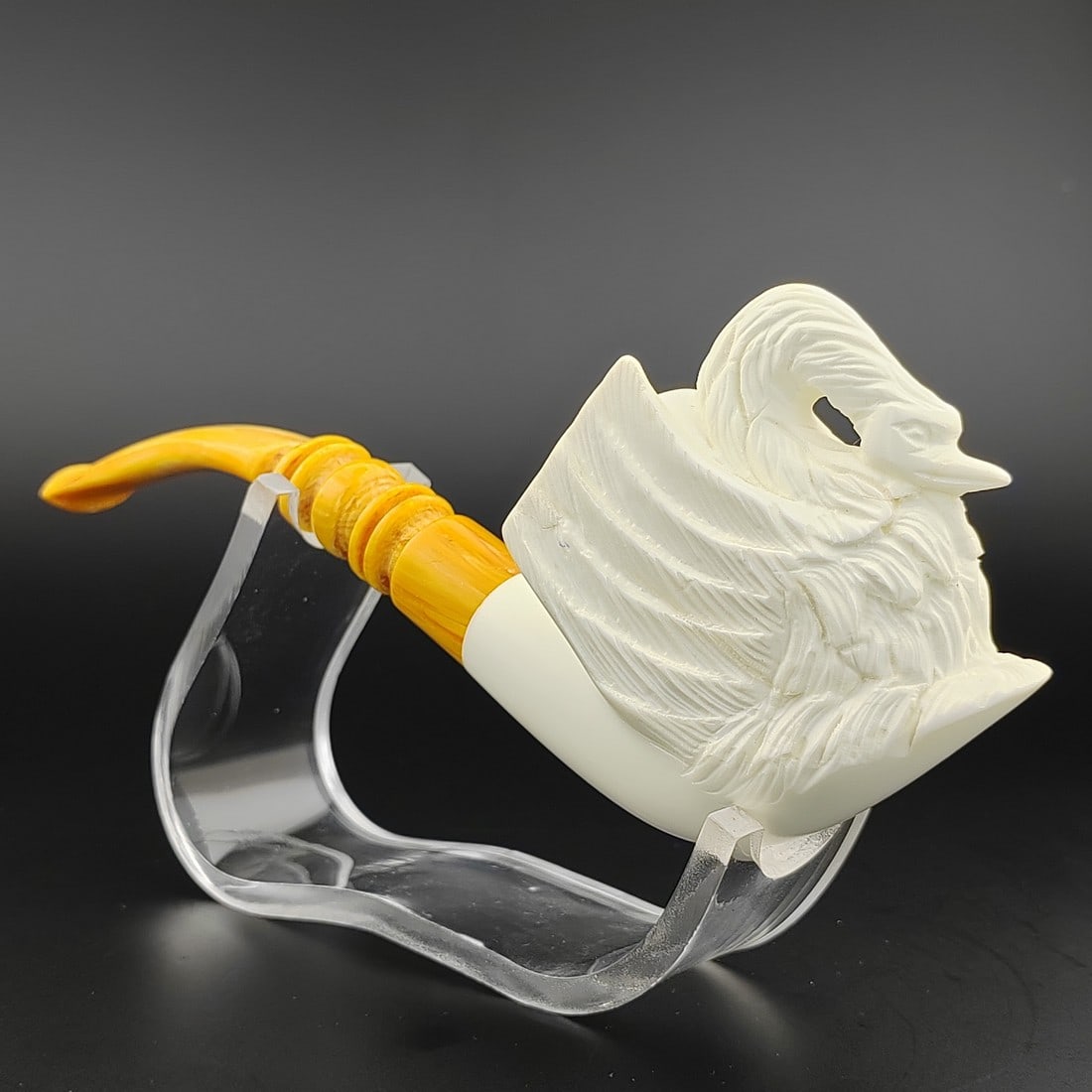 Swan Meerschaum Pipe: Title: Swan Meerschaum Pipe Materials: Meerschaum Dimension: 6.69 inch(17cm) Additional Information: Swan,Hand carved Meerschaum Pipe. Made in Turkey,Eskisehir by Meerschaum Carve Master.Best Quality 