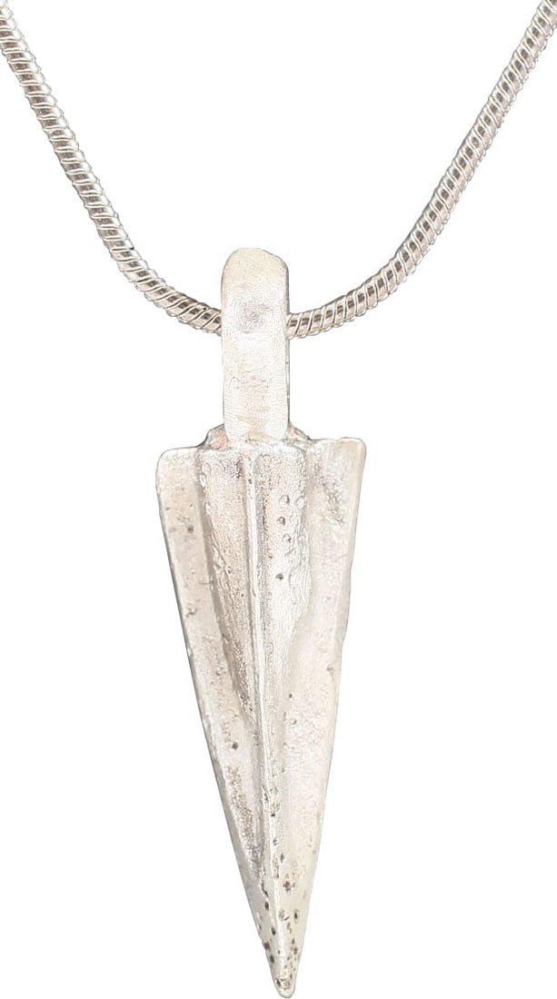 FINE ANCIENT GREEK ARROWHEAD PENDANT NECKLACE (1 of 3)