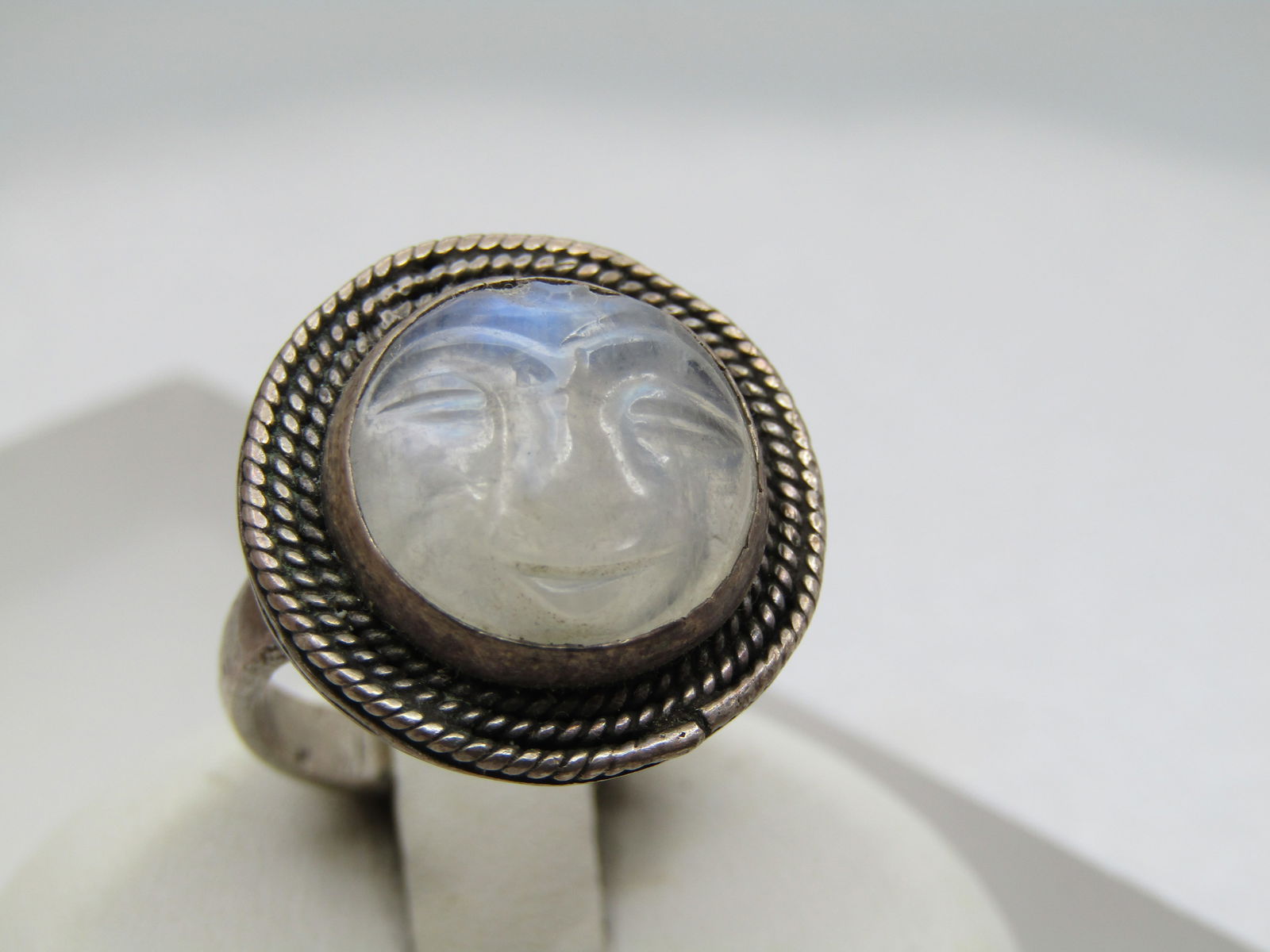 Vintage Sterling Moonstone Man on the Mood Ring, Sz. 7, Unisex, 1970's-1980's (1 of 8)