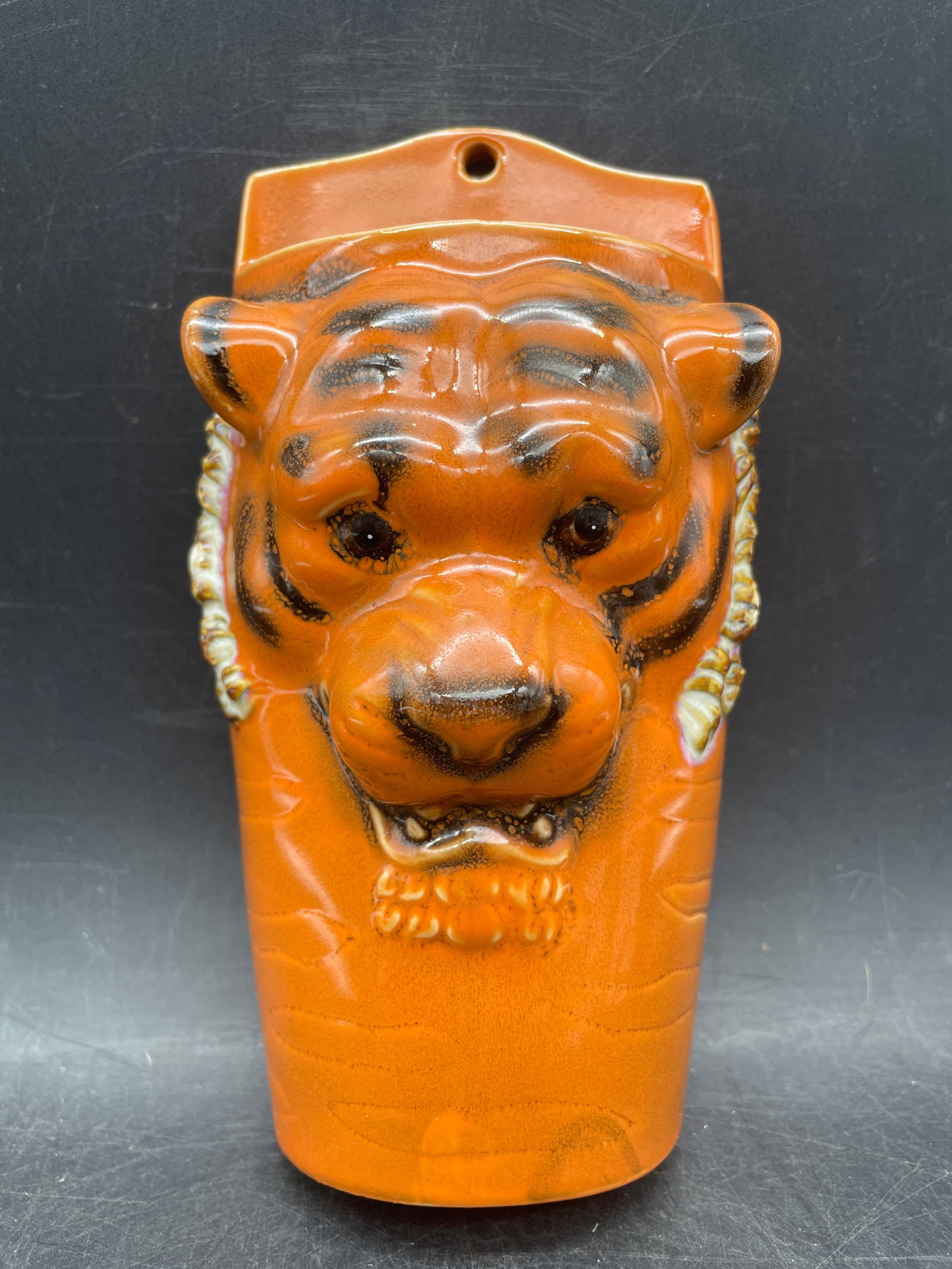Vintage Ceramic Tiger Wall Pocket, Great Tiki or Jungle Room Decor (1 of 8)