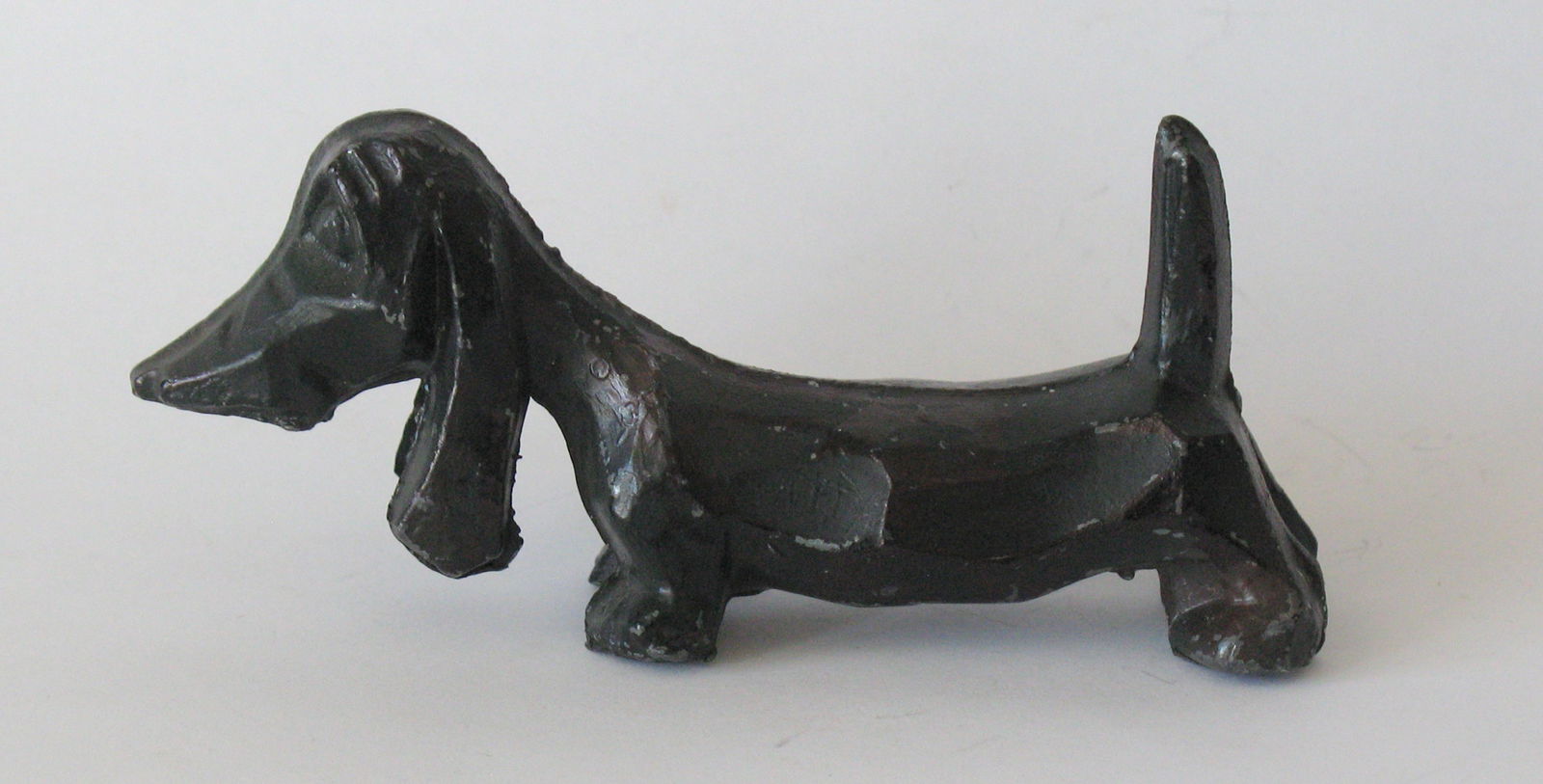 Vintage cast metal Dachshund paper weight. (1 of 3)