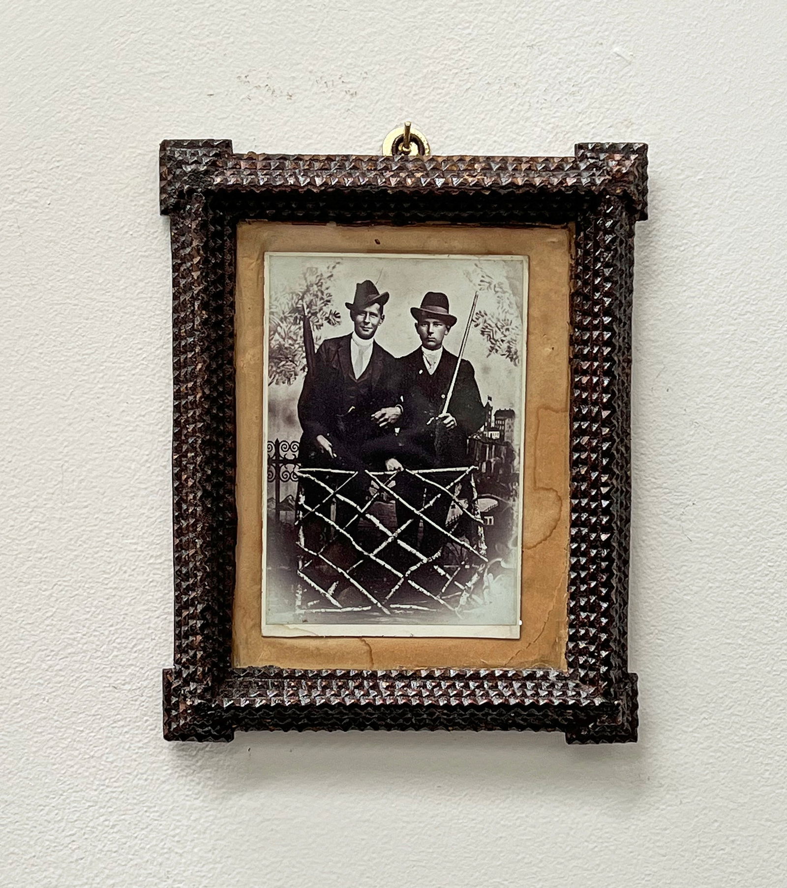 Tramp Art Portrait Frame (1 of 2)