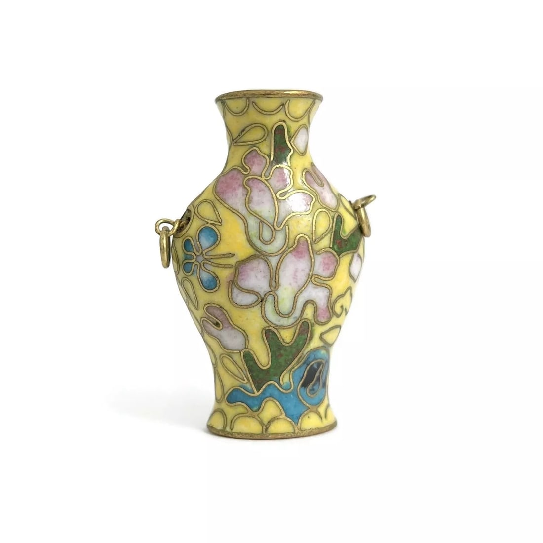 Vintage Yellow Enamel Brass Floral Chinese Vase Urn Cloisonné Pendant, 10.93 Gr: Vintage Yellow Enamel Brass Floral Chinese Vase Urn Cloisonné Pendant, 10.93 Gr Make a statement with this gorgeous piece. Please let us know if you have any questions. Enamel: yellow, pink, blue