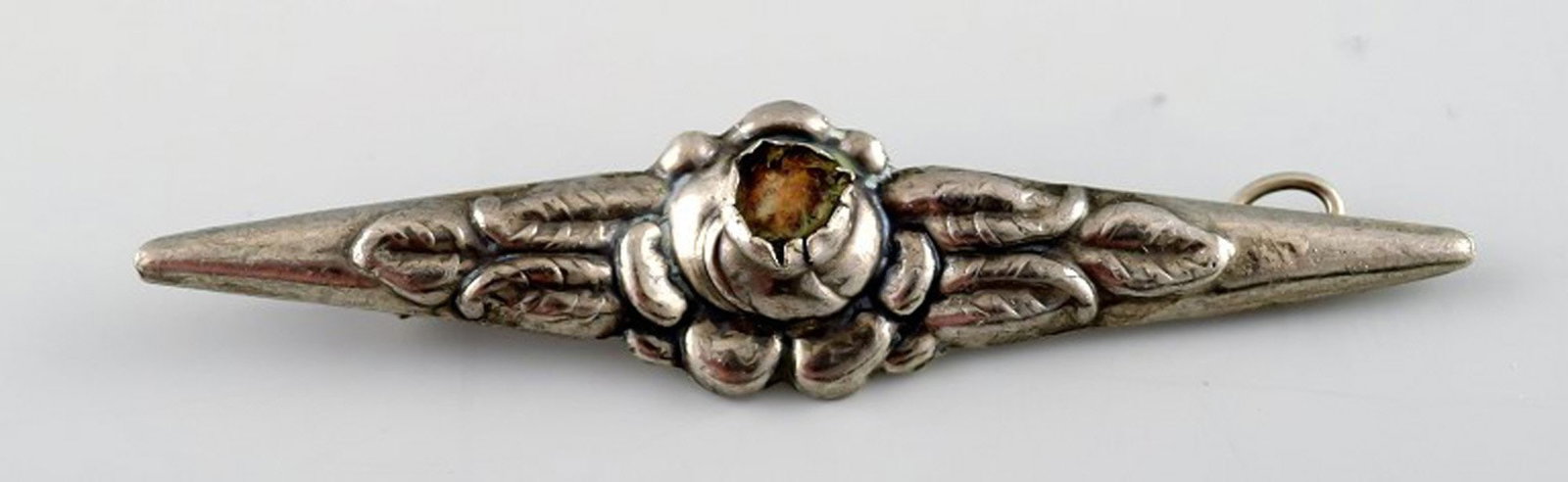 Danish Art Nouveau brooch in silver. Early 1900s.: Title: Danish Art Nouveau brooch in silver. Early 1900s. Description: Danish Art Nouveau brooch in silver. Early 1900s.; is backordered and will ship as soon as it is back in stock.; Danish Art Nouvea