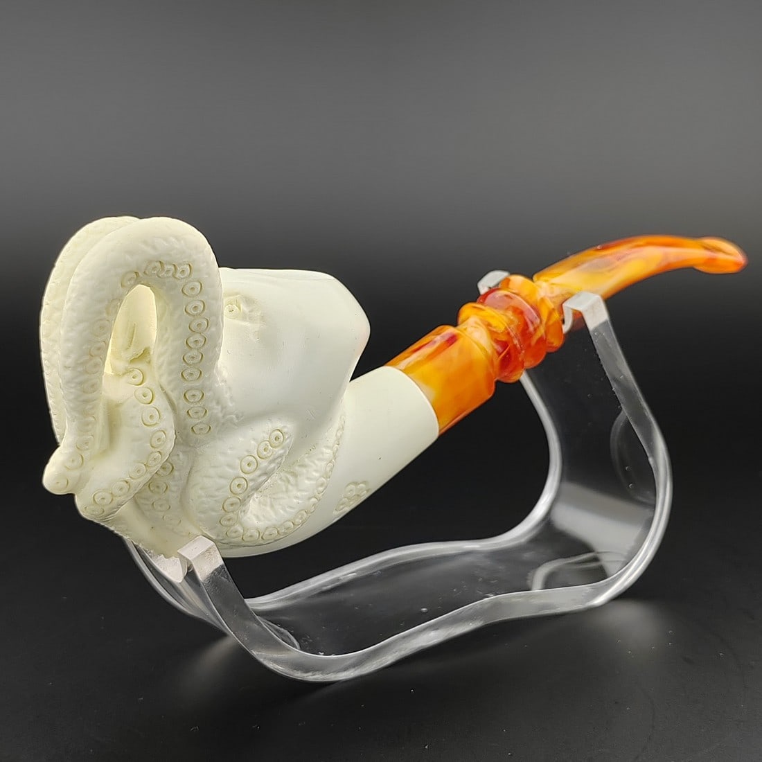 Octopus Meerschaum Pipe: Title: Octopus Meerschaum Pipe Materials: Meerschaum Dimension: 6.1 inch (15.5cm) Additional Information: Octopus,Hand carved Meerschaum Pipe. Made in Turkey,Eskisehir by Meerschaum Carve Master.Best 