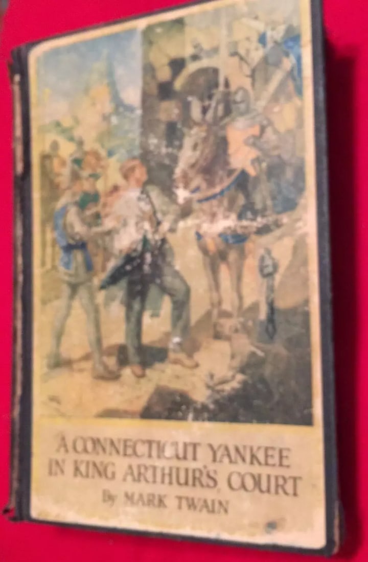 A CONNECTICUT YANKEE IN KING ARTHUR'S COURT Mark Twain 1917 HC Harper Bros. Ill. (1 of 11)