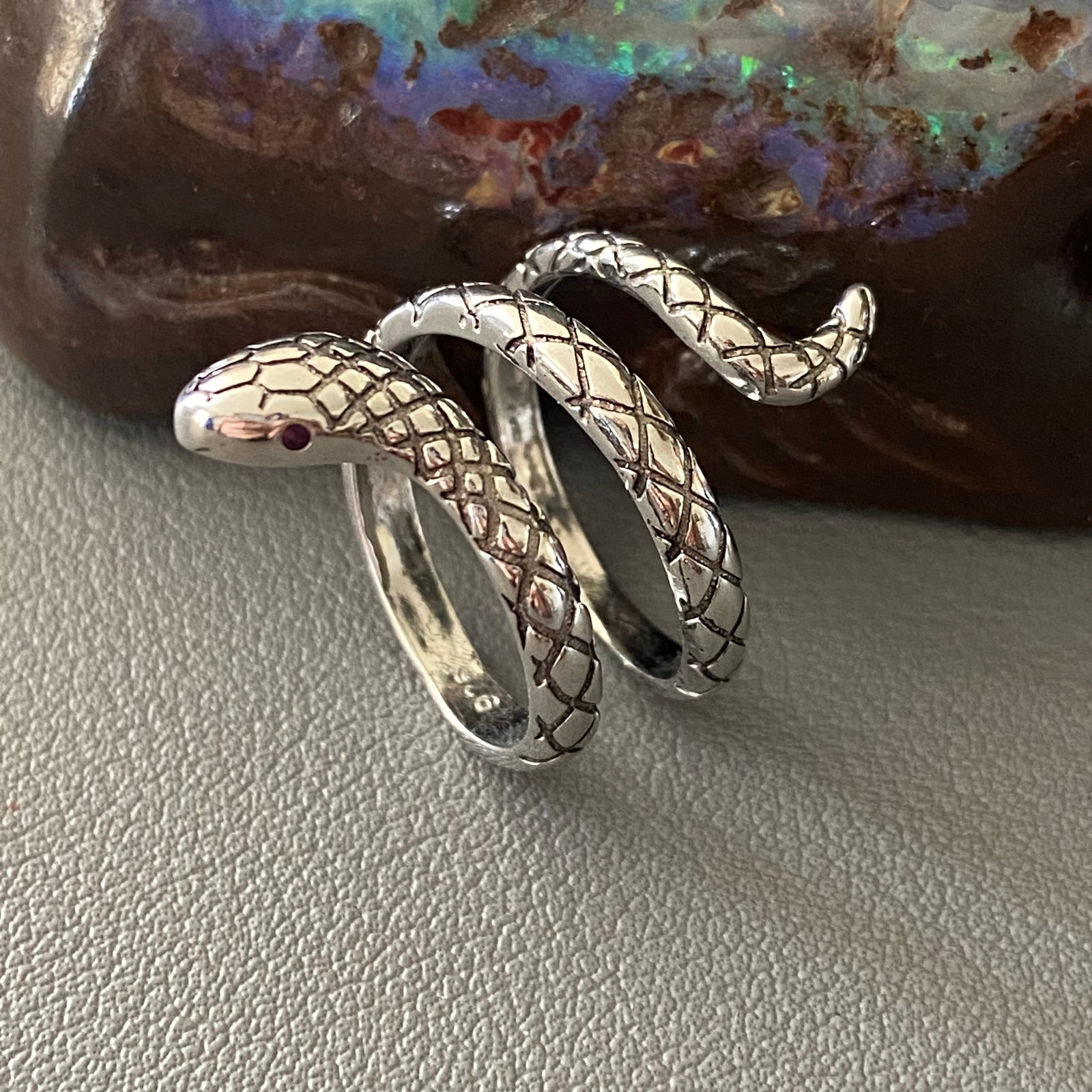 Silver snake ring gothic ring statement ring: Title: Silver snake ring gothic ring statement ring Description: Silver snake ring gothic ring statement ring. Perfect for making a bold fashion statement, this ring is ideal for both daily wear and s