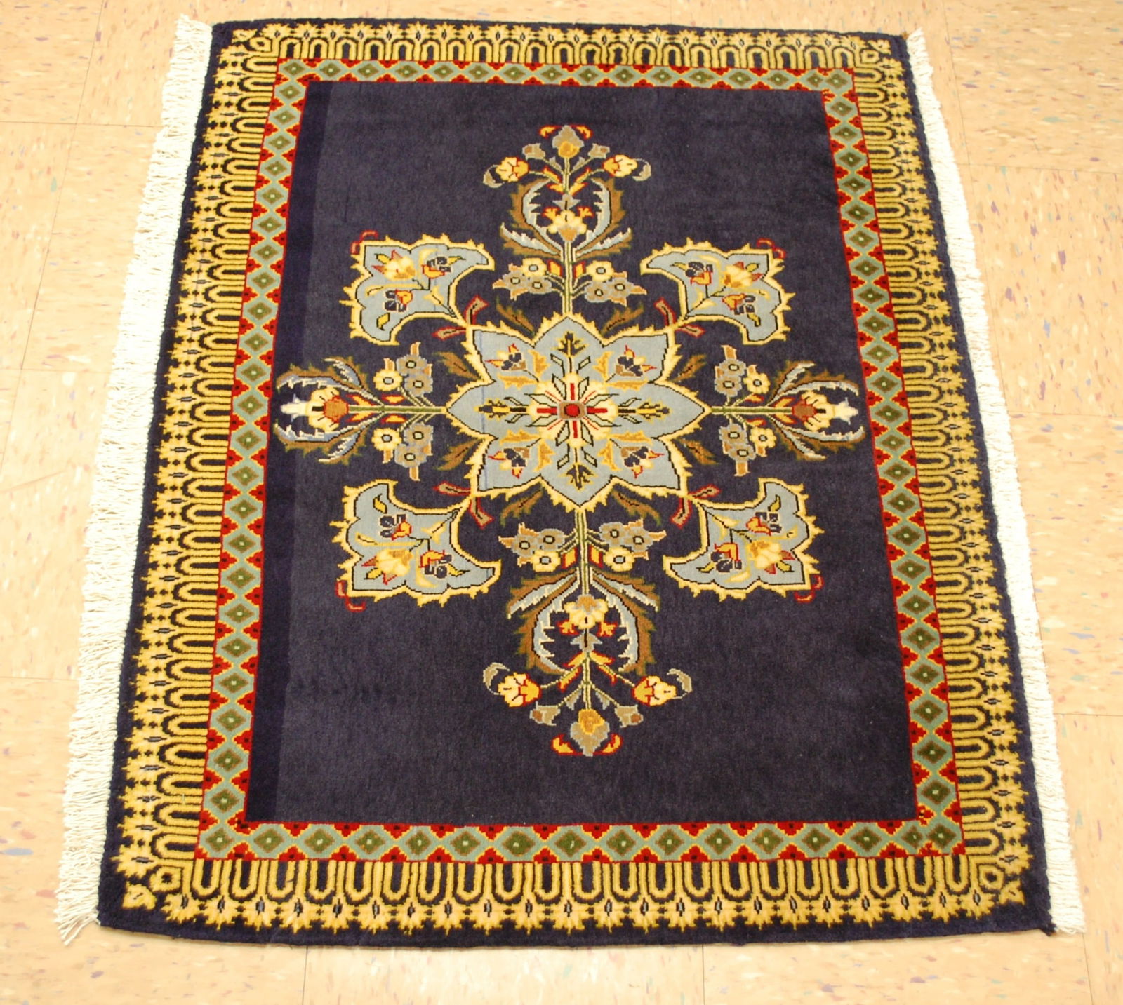 Persian KASHAN RUG 2'2"x3'3" (1 of 11)