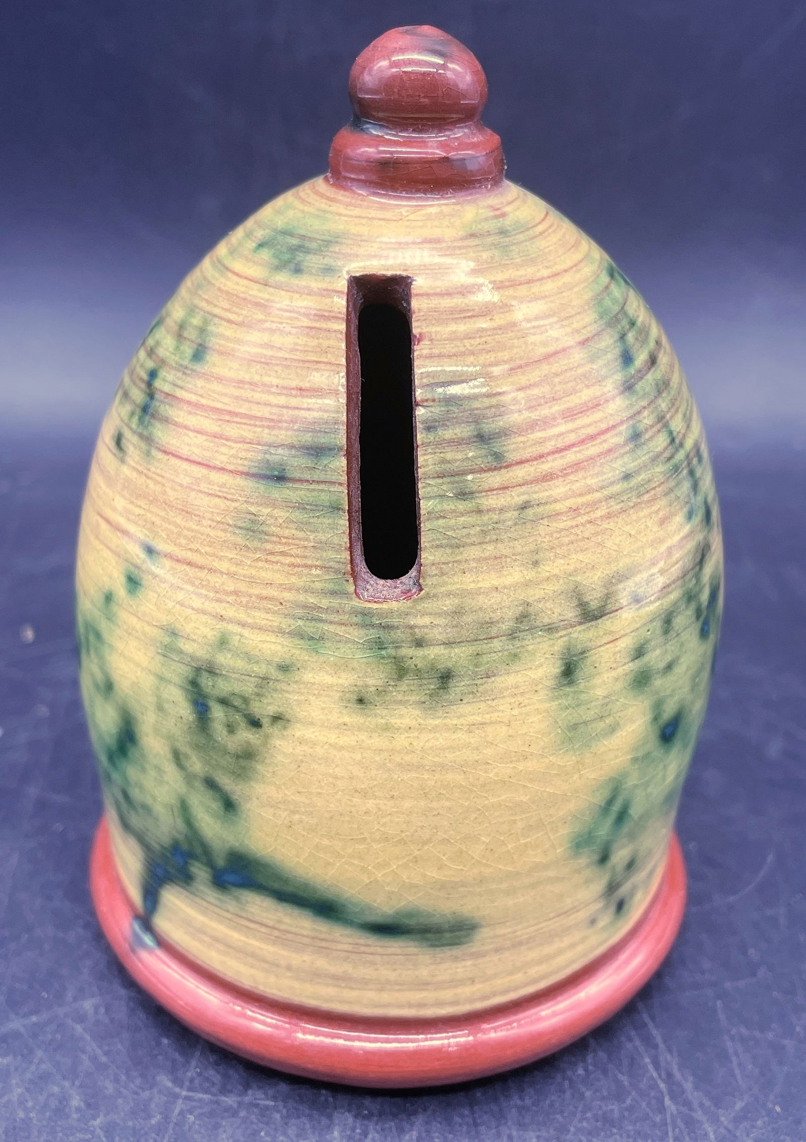 REDWARE POTTERY BEEHIVE BANK Signed JEFF WHITE 1988: Title: REDWARE POTTERY BEEHIVE BANK Signed JEFF WHITE 1988 Date/Period: 1988 Dimension: approx 5 x 3 Material: POTTERY Additional Information: REDWARE POTTERY BEEHIVE BANK BY JEFF WHITE Shipping: Dome