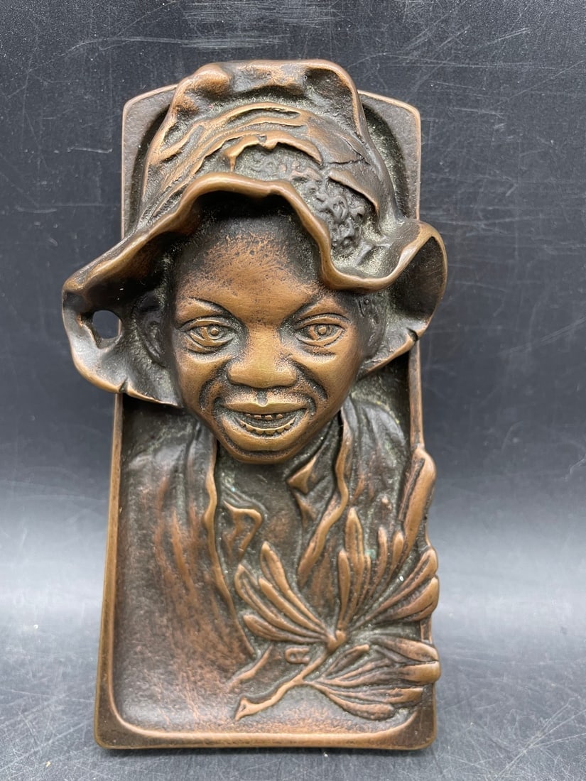 BLACK AMERICANA BOY DESK INKWELL MARKED TIFFANY (1 of 8)