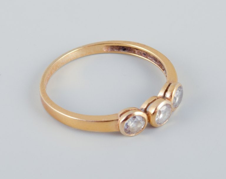 9 karat Chanti gold ring adorned with three semi-precious stones. Modernist design. (1 of 6)