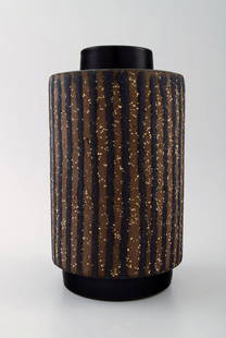 Mari Simmulson for Upsala-Ekeby ceramic vase.: Mari Simmulson for Upsala-Ekeby ceramic vase. In perfect condition. 1960 s. Measures 19 x 11 cm. Stamped. Reserve: $175.00 Shipping: Domestic: Shipping rates are determined by destination Internationa