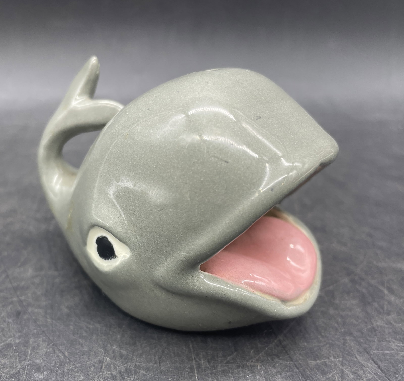 Vintage Smoker Ashtray Whale smoke comes out of blow hole: Title: Vintage Smoker Ashtray Whale smoke comes out of blow hole Date/Period: Approx 1950-60's Dimension: Approx 3 x 3 Material: ceramic Additional Information: Vintage Smoker Ashtray Whale smoke come
