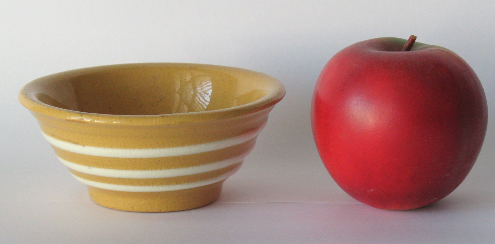 Antique miniature yellow ware bowl (1 of 4)