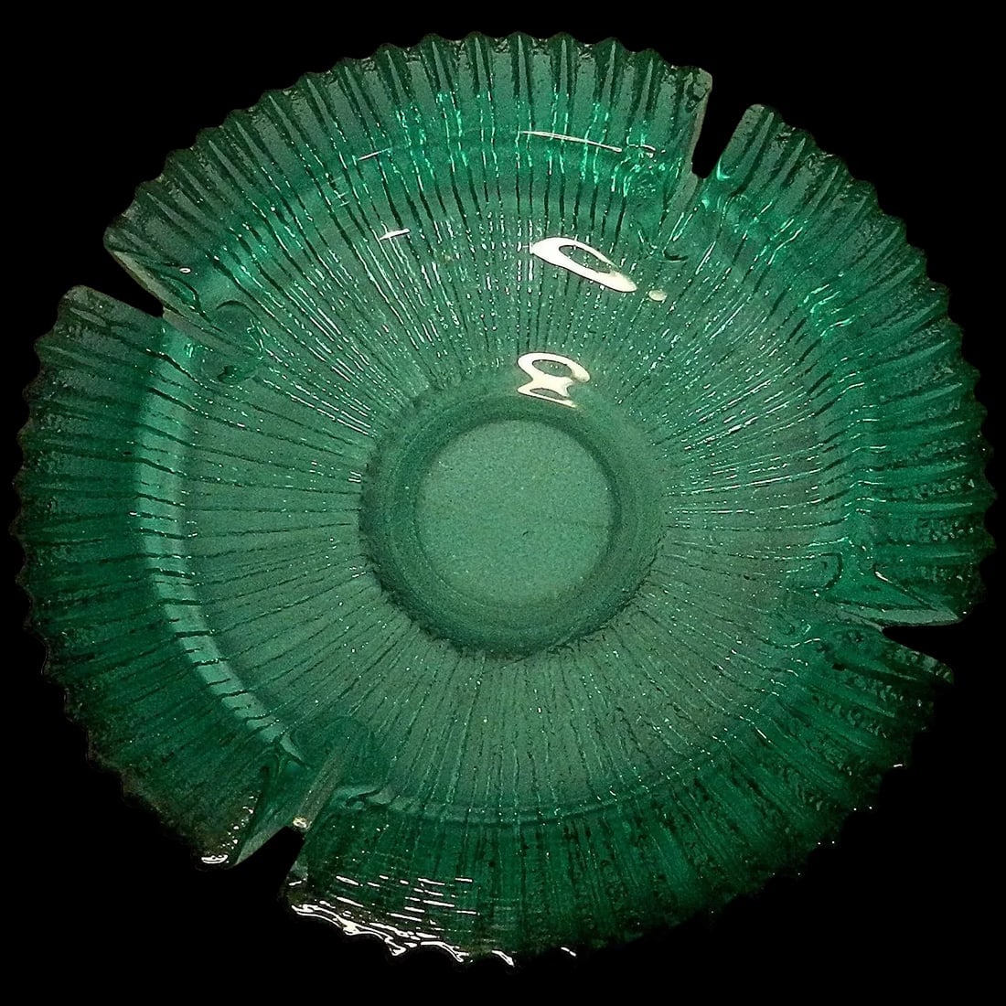 Vintage Large Emerald Green or Turquoise Textured Mid-Century Glass Ashtray (1 of 7)