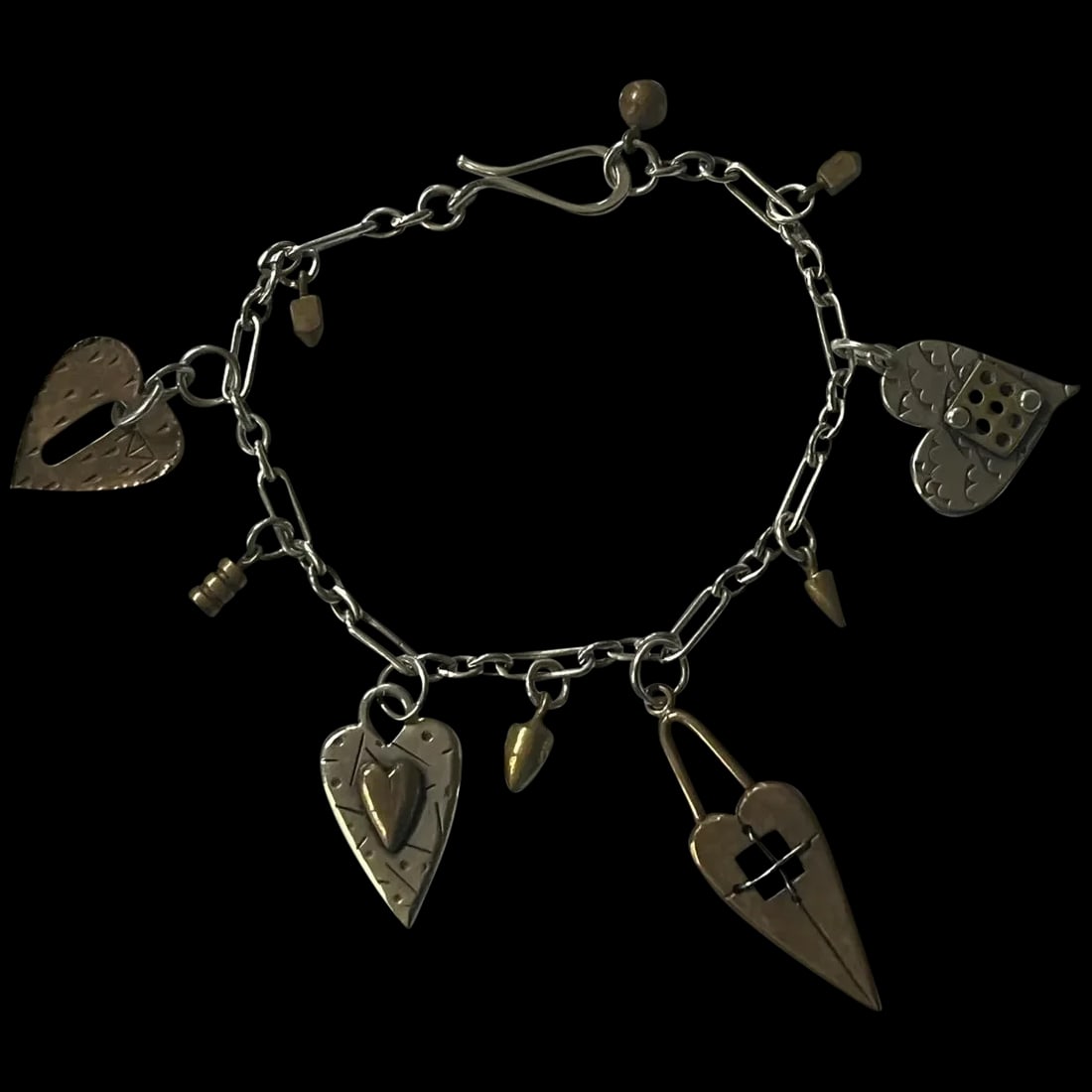 Estate Thomas Mann Sterling Silver and Bronze Mixed Metal Techno Steam Punk Heart Bracelet: Title: Estate Thomas Mann Sterling Silver and Bronze Mixed Metal Techno Steam Punk Heart Bracelet Description: Estate Thomas Mann Sterling Silver and Bronze Mixed Metal Techno Steam Punk Heart Bracele