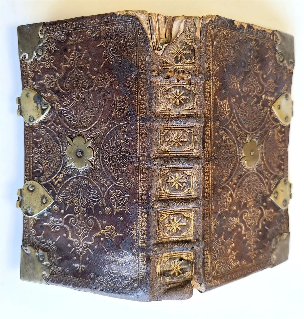 1669 BIBLE in FRENCH AMAZING BINDING antique NEW TESTAMENT & PSALMS of DAVID (1 of 12)