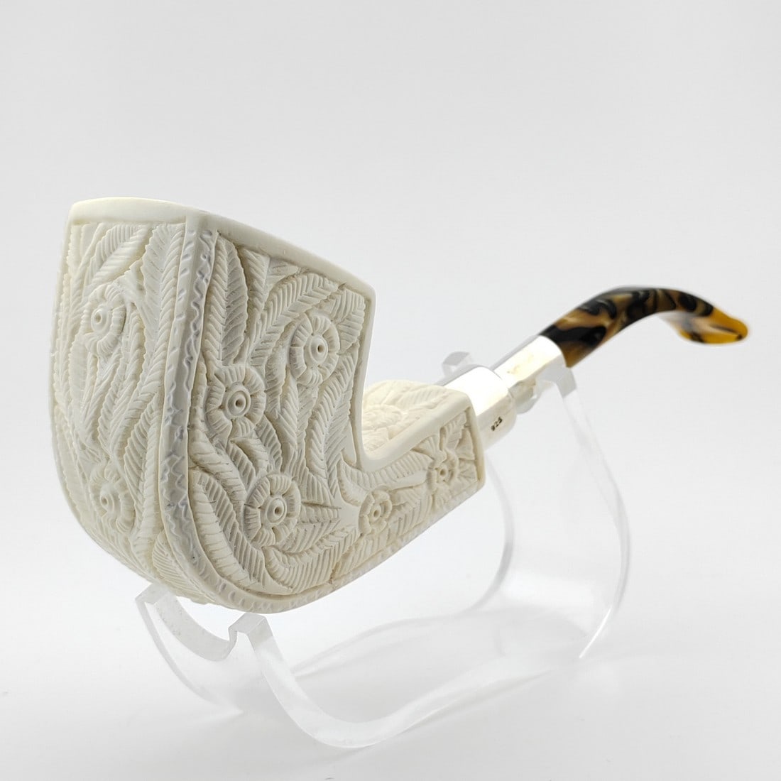 Horn Floral Silver Spigot Meerschaum Pipe. (1 of 9)