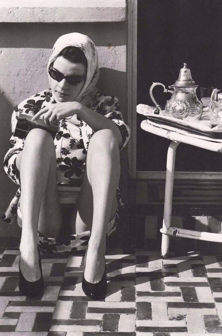 JEAN-FRANCOIS JONVELLE - Untitled, Reading (1 of 1)