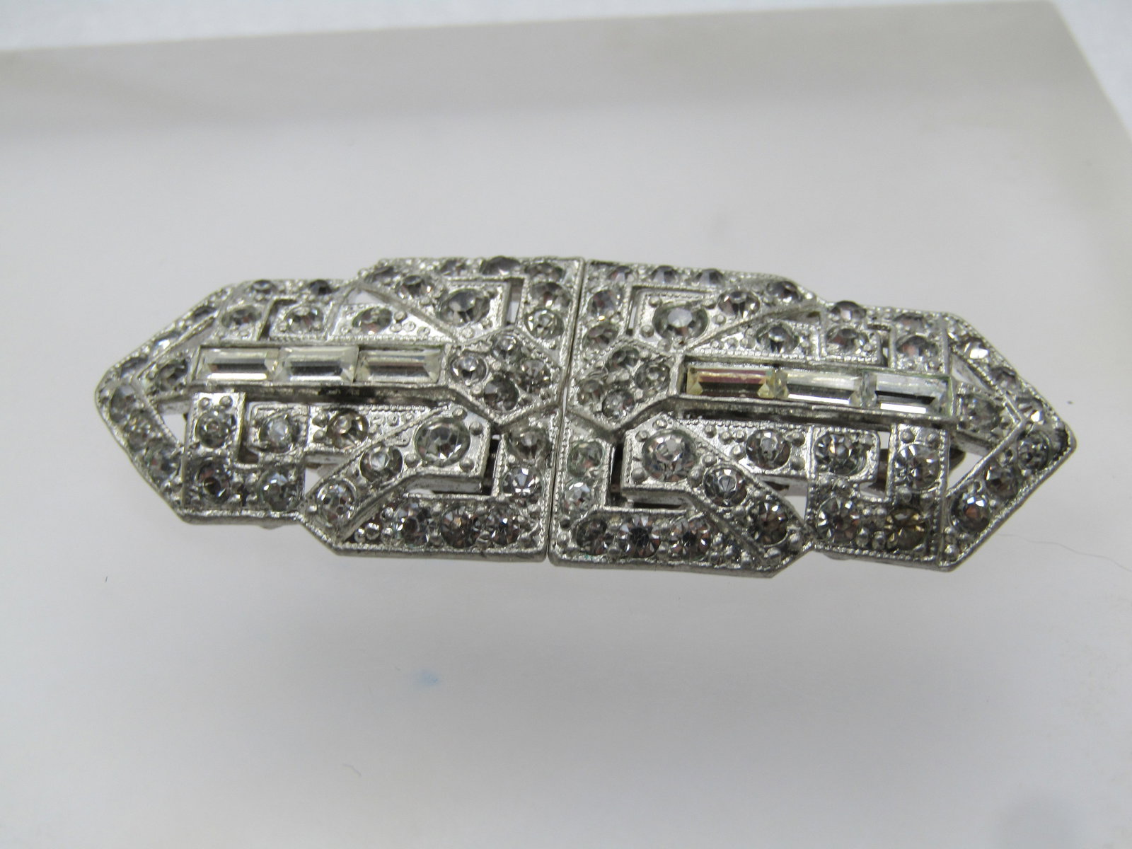 Vintage Coro Duette, Clear Rhinestones, 1930's Patent: Vintage Coro Duette, Clear Rhinestones, 1930's Patents, patent 1852188 and 1798867. Clear baguette and round stones in a tightly design geometric patter with pointed ends and some space between the de