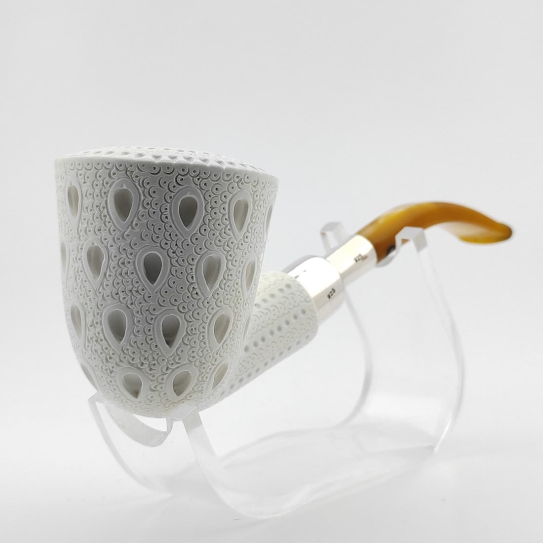 Classic Lattice Silver Spigot Meerschaum Pipe. (1 of 9)