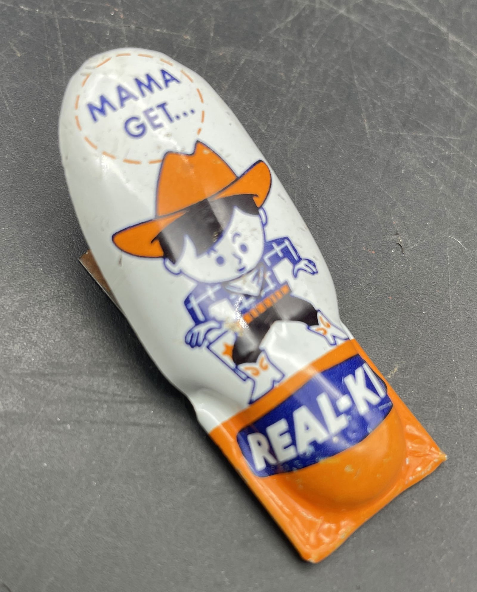 VINTAGE MAMA GET REAL KILL BUG KILLER TIN LITHO TOY CLICKER NOISE MAKER ADVERTISING (1 of 8)