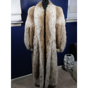 Stunning Russian Lynx Full 52" Length Fur Coat