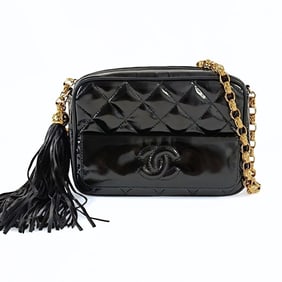 CHANEL vintage Camera Matelassè bag in patent leather