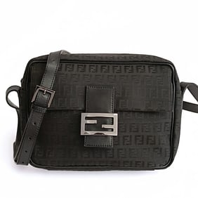FENDI Camera shoulder bag in black Zucchino canvas