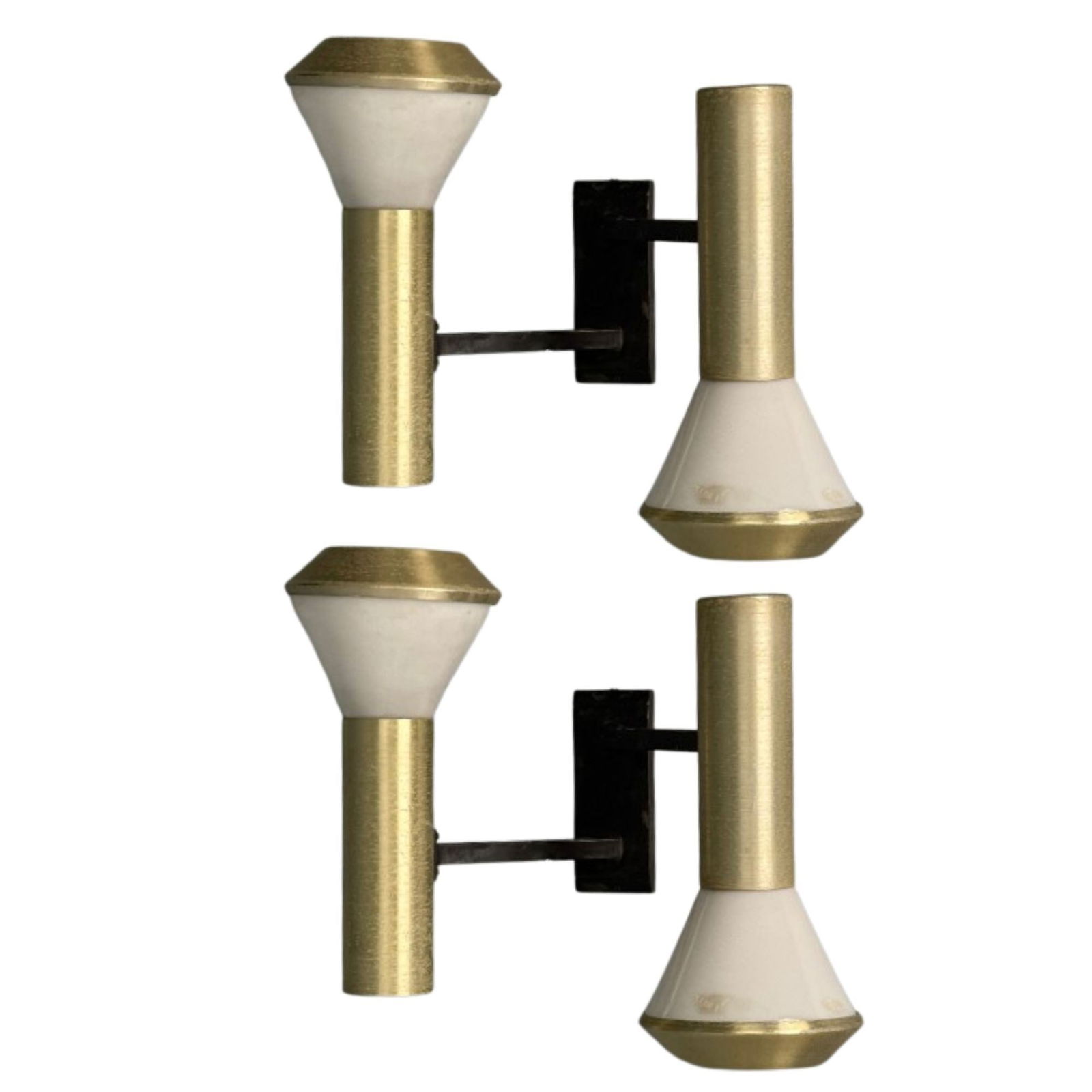 Stilux, Italian Mid-Century Modern, Wall Sconces, Brass, Aluminum, Italy, 1960s: Stilux, Italian Mid-Century Modern, Wall Sconces or Wall Lights, Brass, Aluminum, Italy, 1960s This elegant pair of modernist wall lights, designed and produced by Stilux in the second half of the 20t