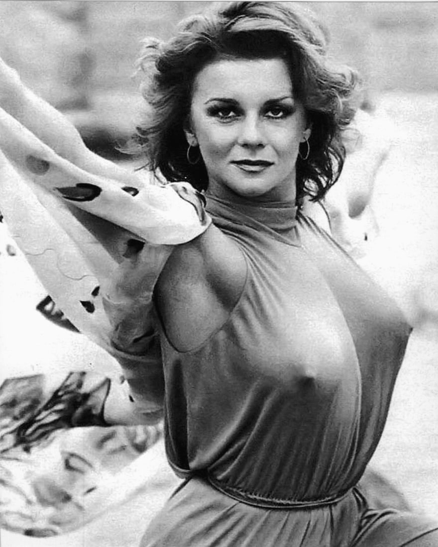 FEMALE FIGURE ANN MARGARET (1 of 1)