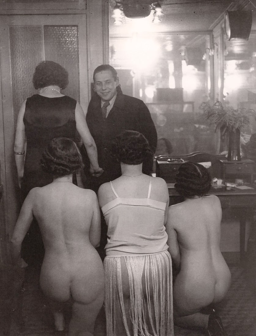 BRASSAI - Avenue de L'Observatoire, 1932: Artist: BRASSAI Print Title: Avenue de L'Observatoire, 1932 Medium: Sheet-fed Gravure Printing Date: 1960's Printed in Switzerland Image size approx. 6.5 x 5 inches Brassai, pseudonym of Gyula Hal