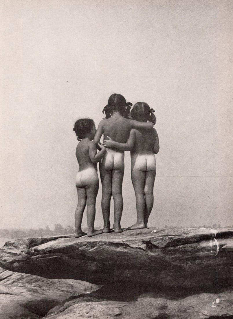 PHILIPPE HALSMAN - Three Girls on a Rock (1 of 1)