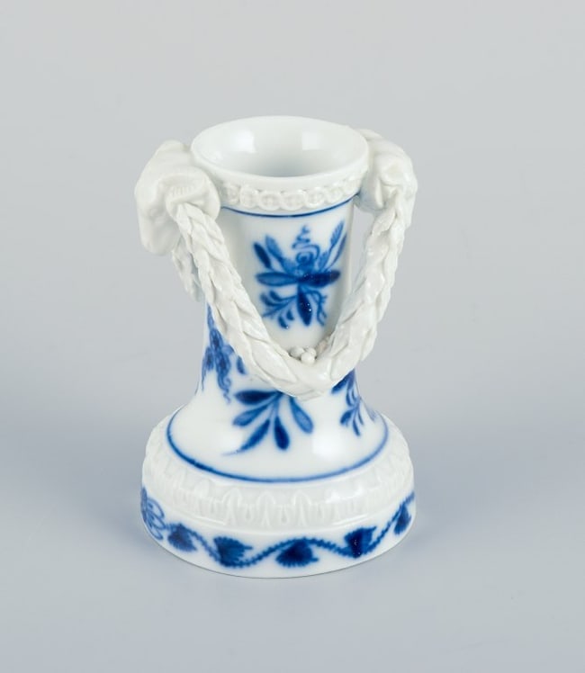 Meissen, Germany. Blue Onion pattern. Rare miniature vase with ram's heads. (1 of 1)