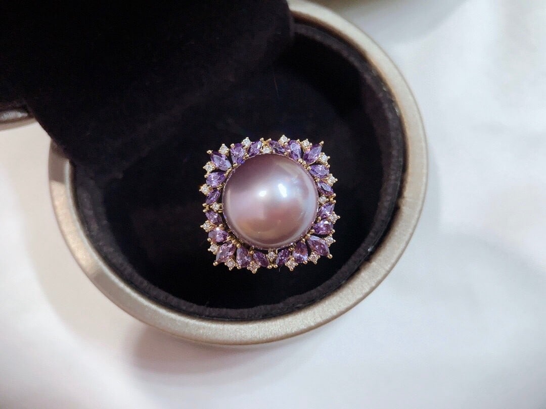 Natural purple pearl ring (1 of 6)