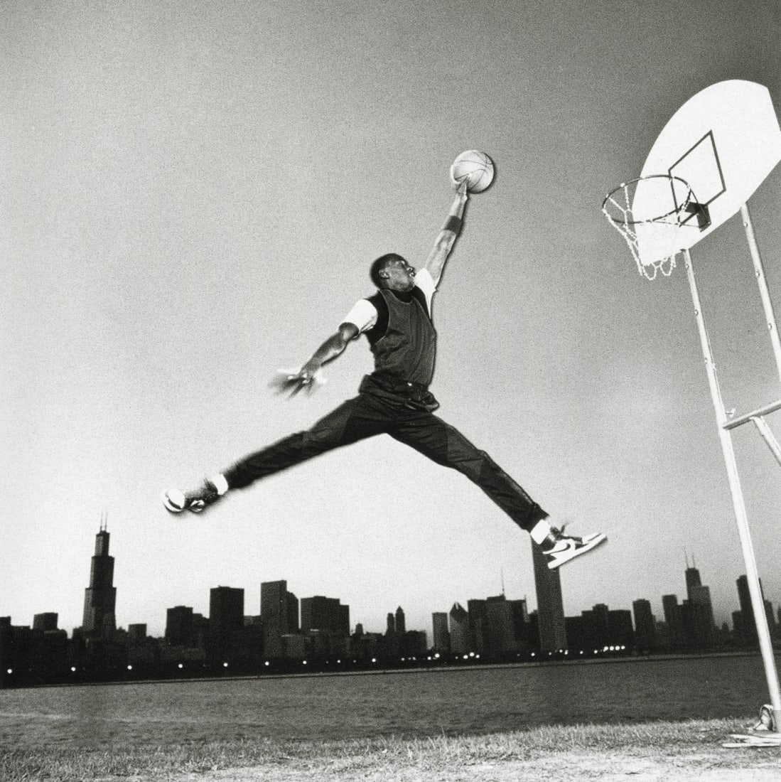 NIKE - Michal Jordan in trademark "Air Jordan" pose (1 of 1)