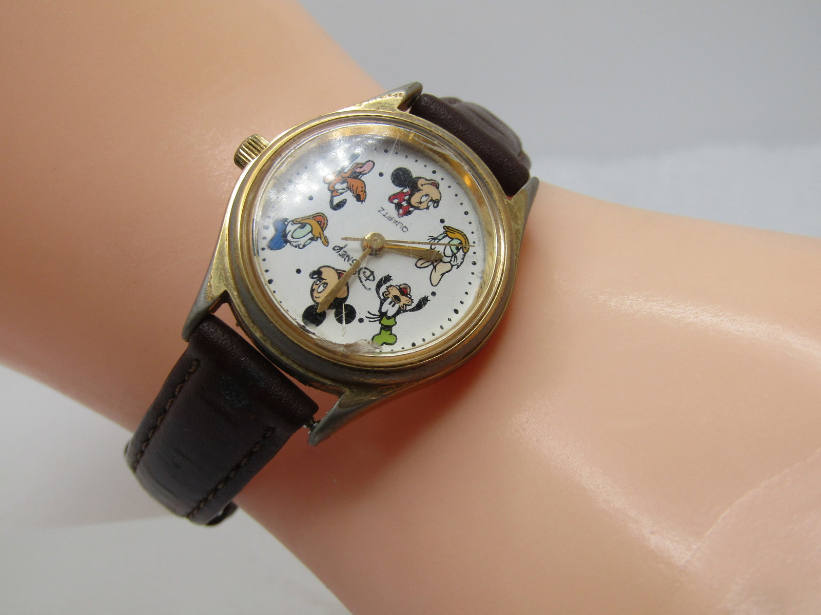Vintage Disney Character Watch, Leather Strap, Signed, 1990's (1 of 7)