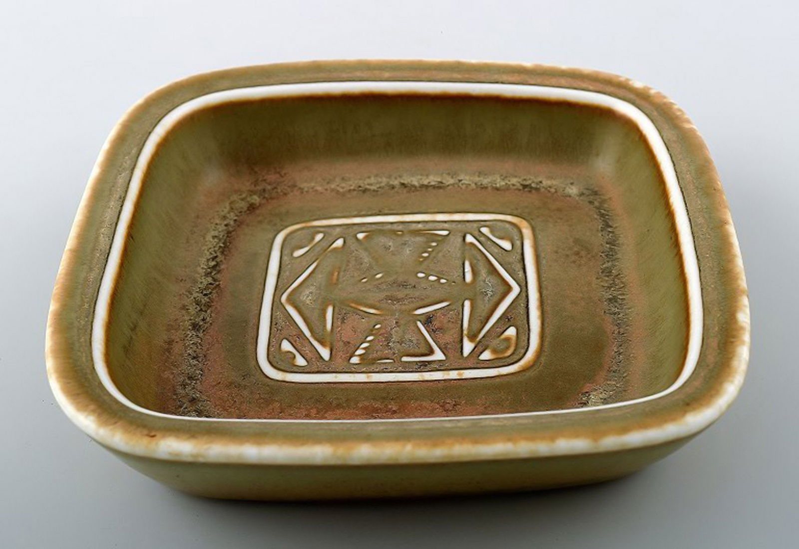 Rörstrand / Rørstrand Gunnar Nylund bowl dish. (1 of 5)