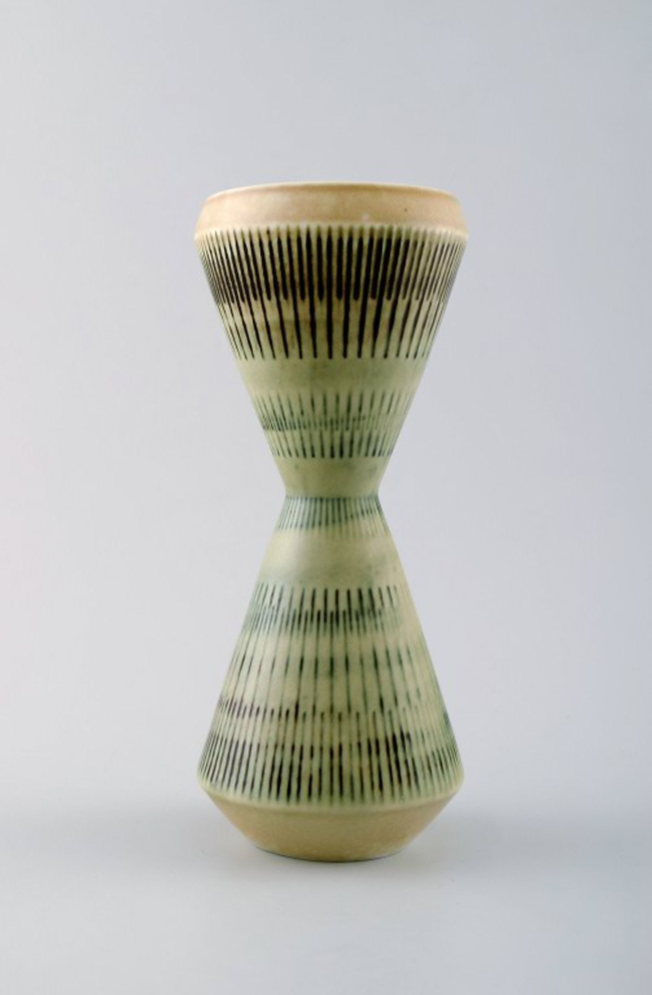 Carl-Harry Stalhane for Rorstrand / Rørstrand, ceramic vase. (1 of 6)